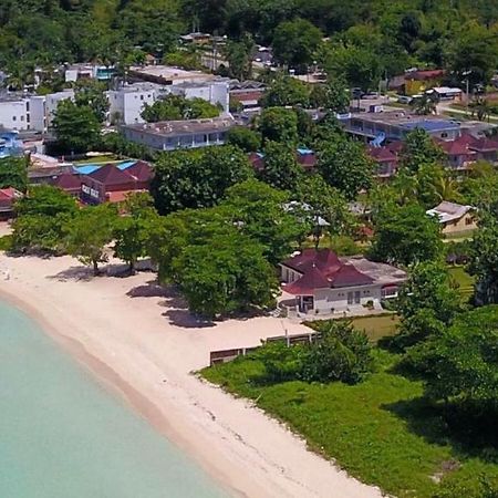 Coral Seas Beach Негрил Екстериор снимка
