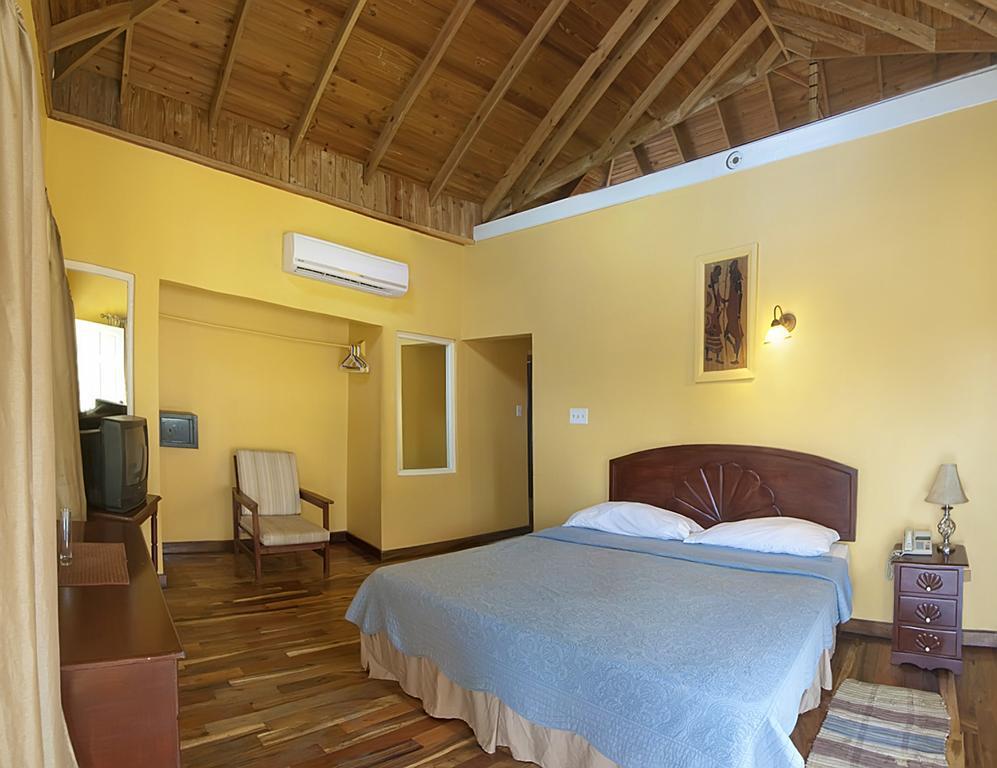Coral Seas Beach Негрил Стая снимка