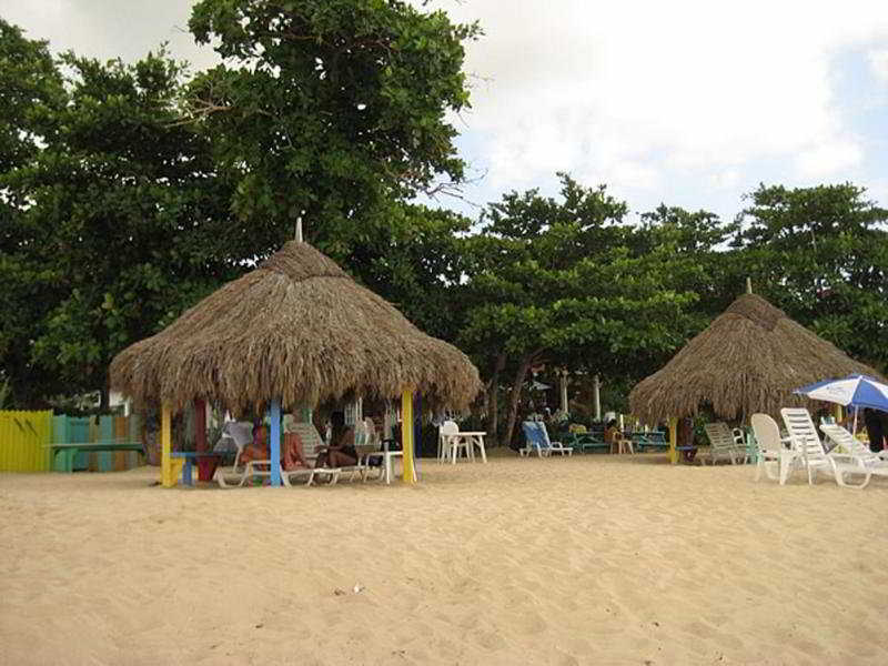 Coral Seas Beach Негрил Екстериор снимка